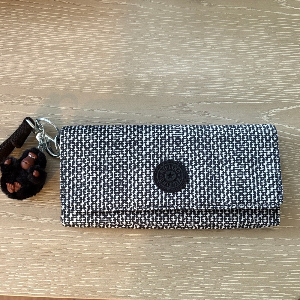 Kipling Monochrome Patterned Accessory